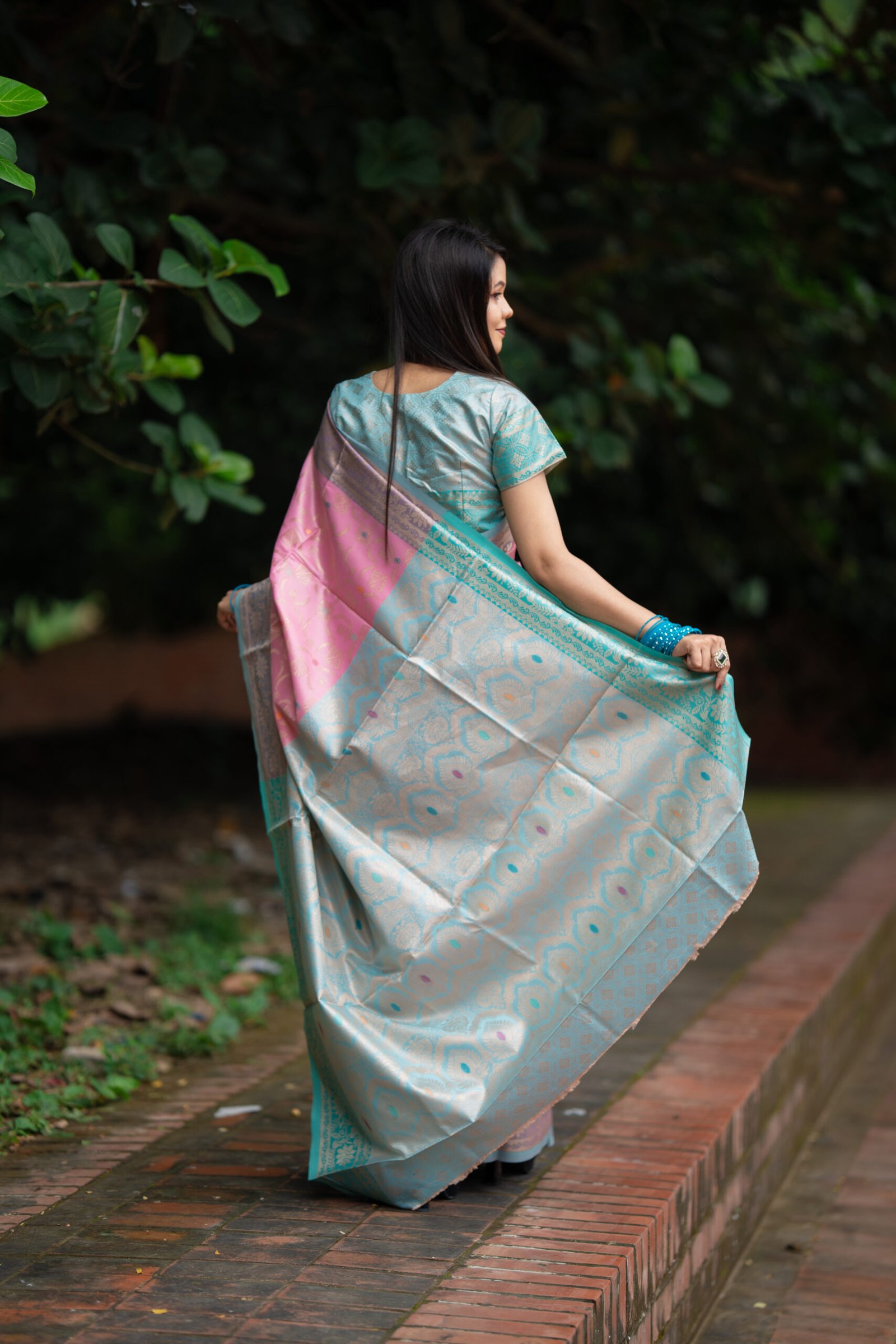Saree - Image 3